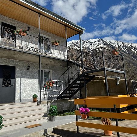 Hotel Elia Kazbegi Ngoại thất bức ảnh