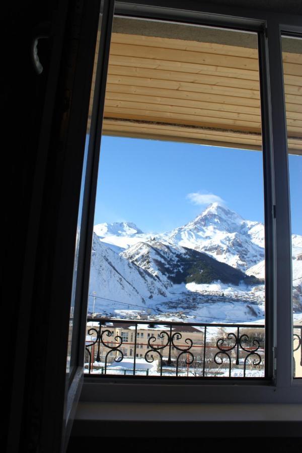 Hotel Elia Kazbegi Ngoại thất bức ảnh