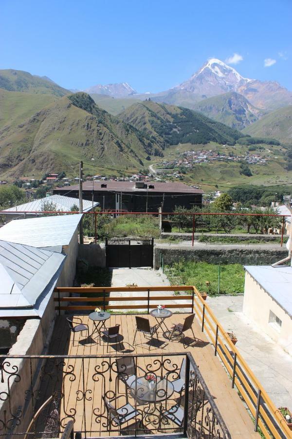 Hotel Elia Kazbegi Ngoại thất bức ảnh